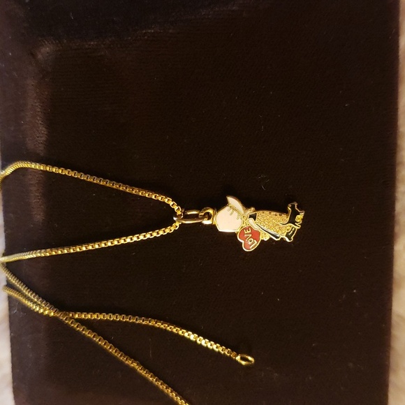 Vintage Holly Hobbie Enameled True Love Puppy Charm, Goldtone - Picture 5 of 6
